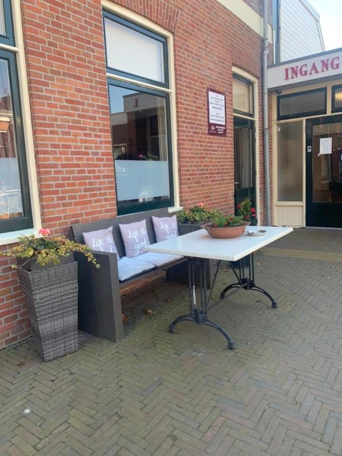 Hotel Het Gemeentehuis Uithuizen Exterior photo